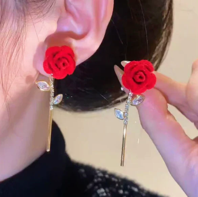 Aretes de rosa colgante