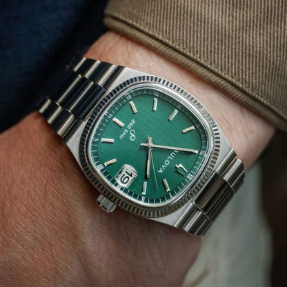 Bulova Super Seville™ - un reloj elegante y sofisticado para destacar en cualquier ocasión.