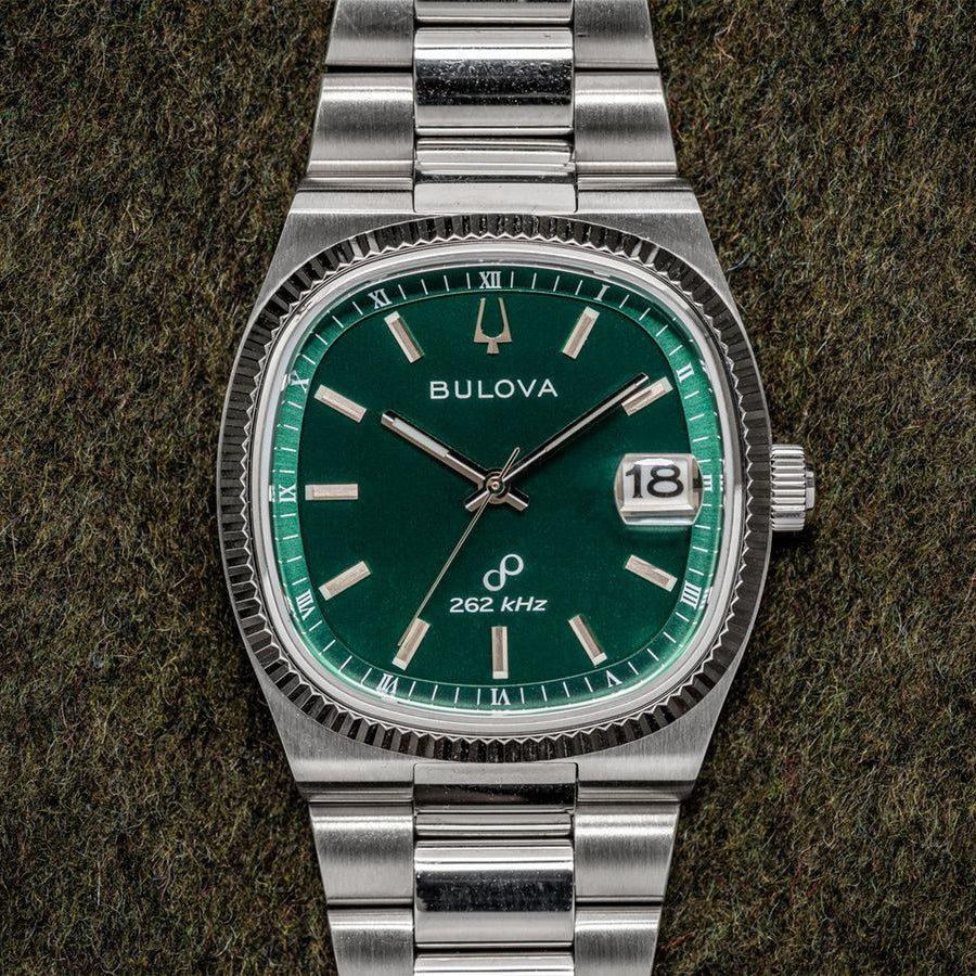 Bulova Super Seville™ - un reloj elegante y sofisticado para destacar en cualquier ocasión.